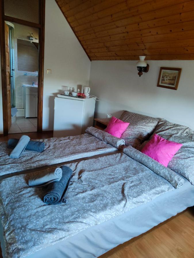 Balaton Garden Apartment บาลาตองโยรอค ภายนอก รูปภาพ