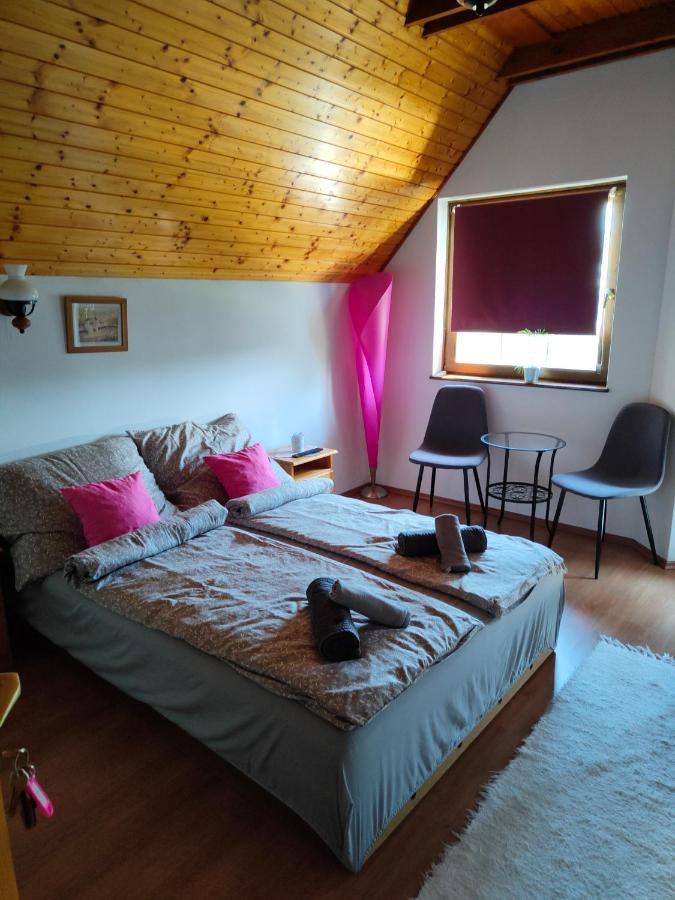 Balaton Garden Apartment บาลาตองโยรอค ภายนอก รูปภาพ