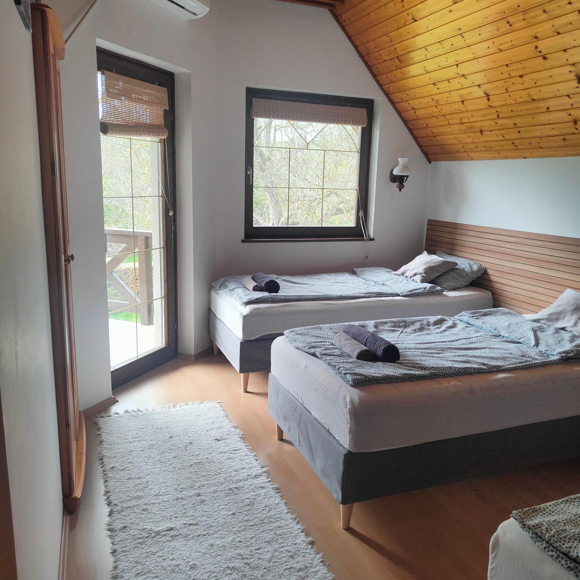 Balaton Garden Apartment บาลาตองโยรอค ภายนอก รูปภาพ